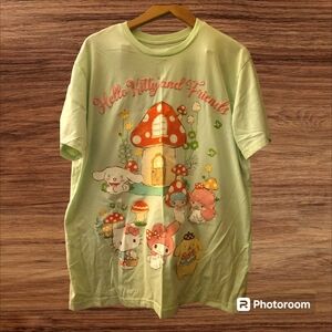 Hello kitty shirt XL